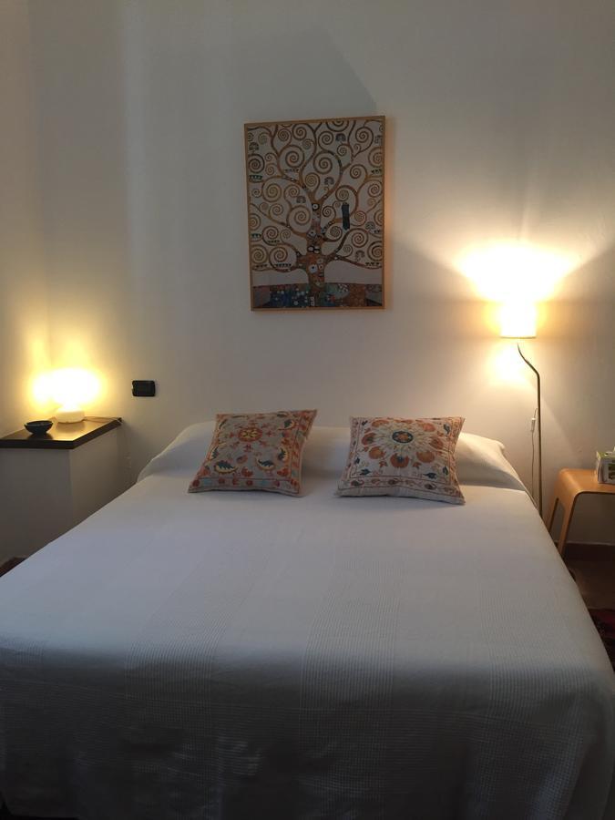 B&B Al Giardino Dei Mandorli Prasco Exterior photo